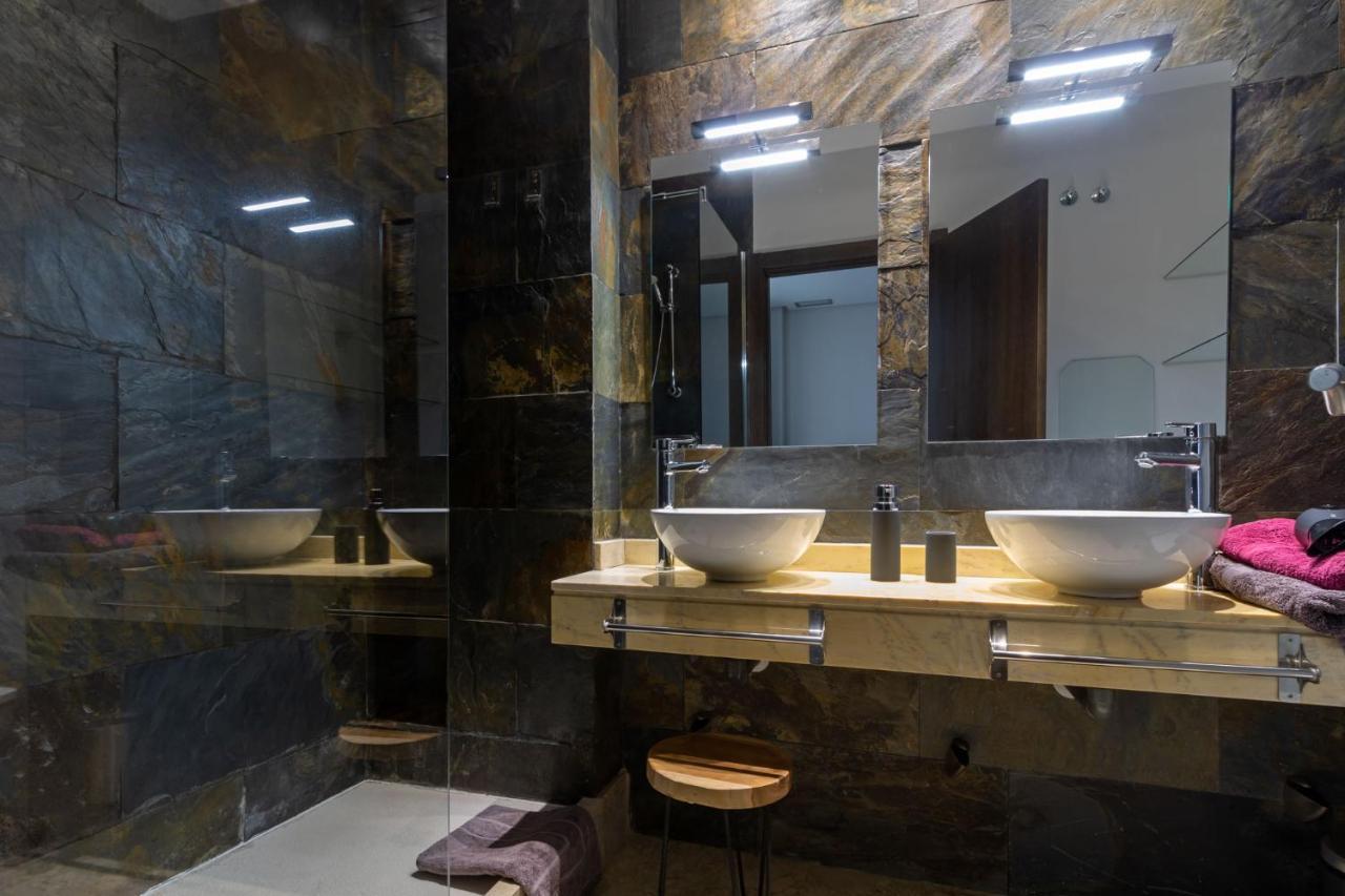 Alkazar Gardens Old Town 6 Pax Apartment เซบีญา ภายนอก รูปภาพ