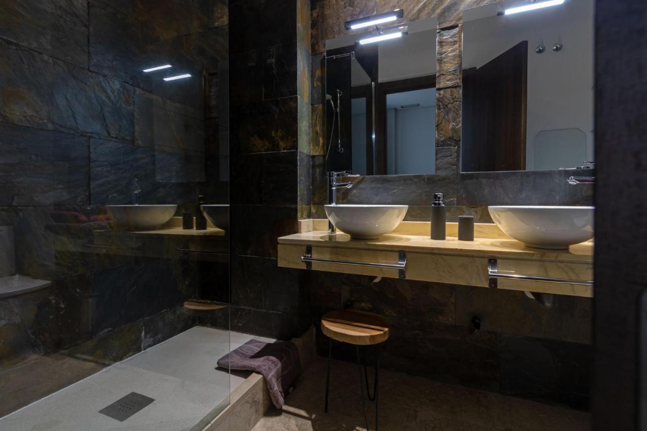 Alkazar Gardens Old Town 6 Pax Apartment เซบีญา ภายนอก รูปภาพ