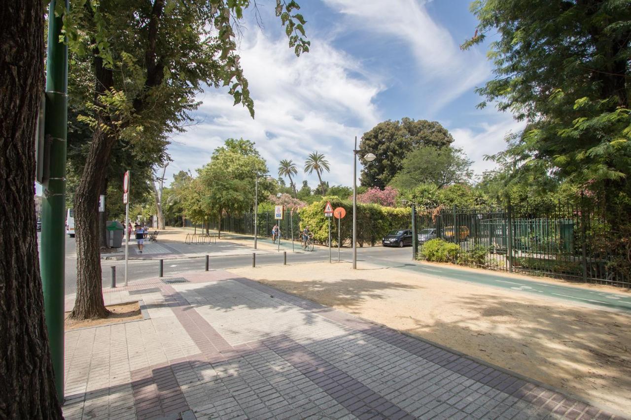 Alkazar Gardens Old Town 6 Pax Apartment เซบีญา ภายนอก รูปภาพ